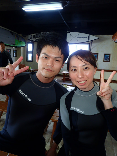 カップルでのんびり沖縄旅行 沖縄初日は 青の洞窟で思い出作り ラピスマリンスポーツ