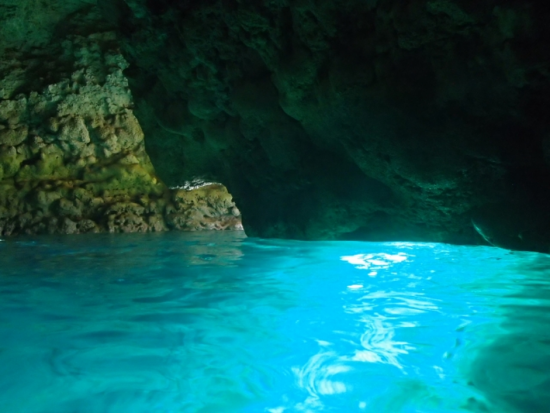 沖縄 青の洞窟 の魅力を解説 神秘的な世界を体験しよう ラピスマリンスポーツ